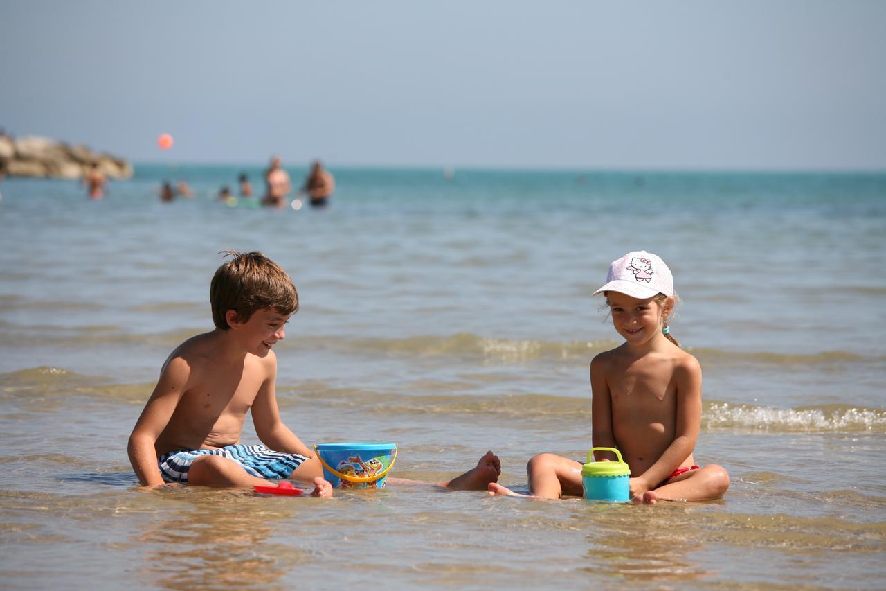 Hotel Lanterna Porto San Giorgio Luaran gambar